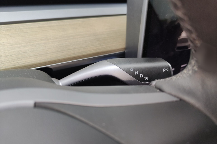 Tesla Model Y 2023 #18 Tesla Model Y 2023 car image #18