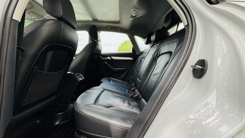 Audi Q3 2015 car image #5