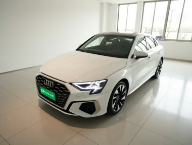 Audi A3 2024 immagine di auto 