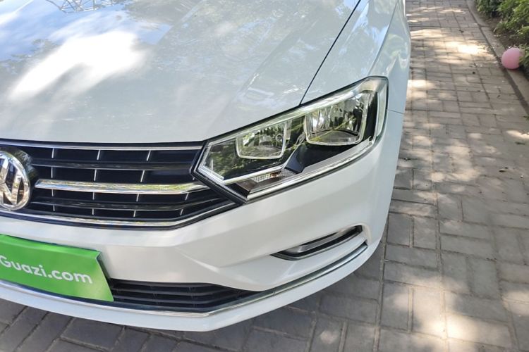 Volkswagen Bora 2016 car image #23