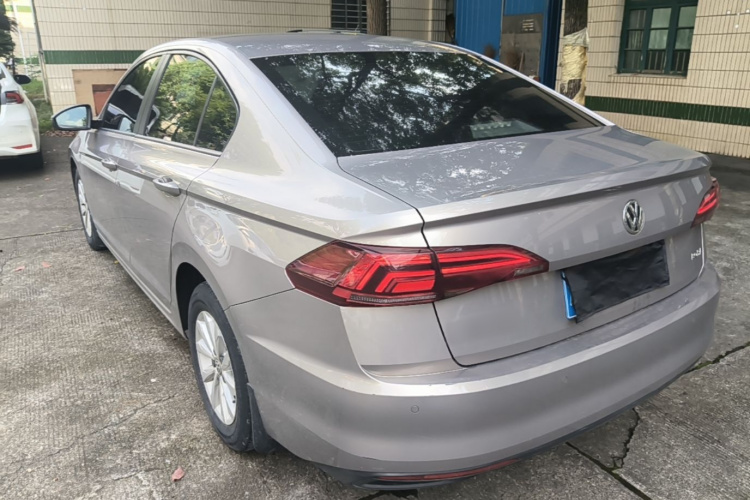 Volkswagen Bora 2019 #5 Volkswagen Bora 2019 car image #5