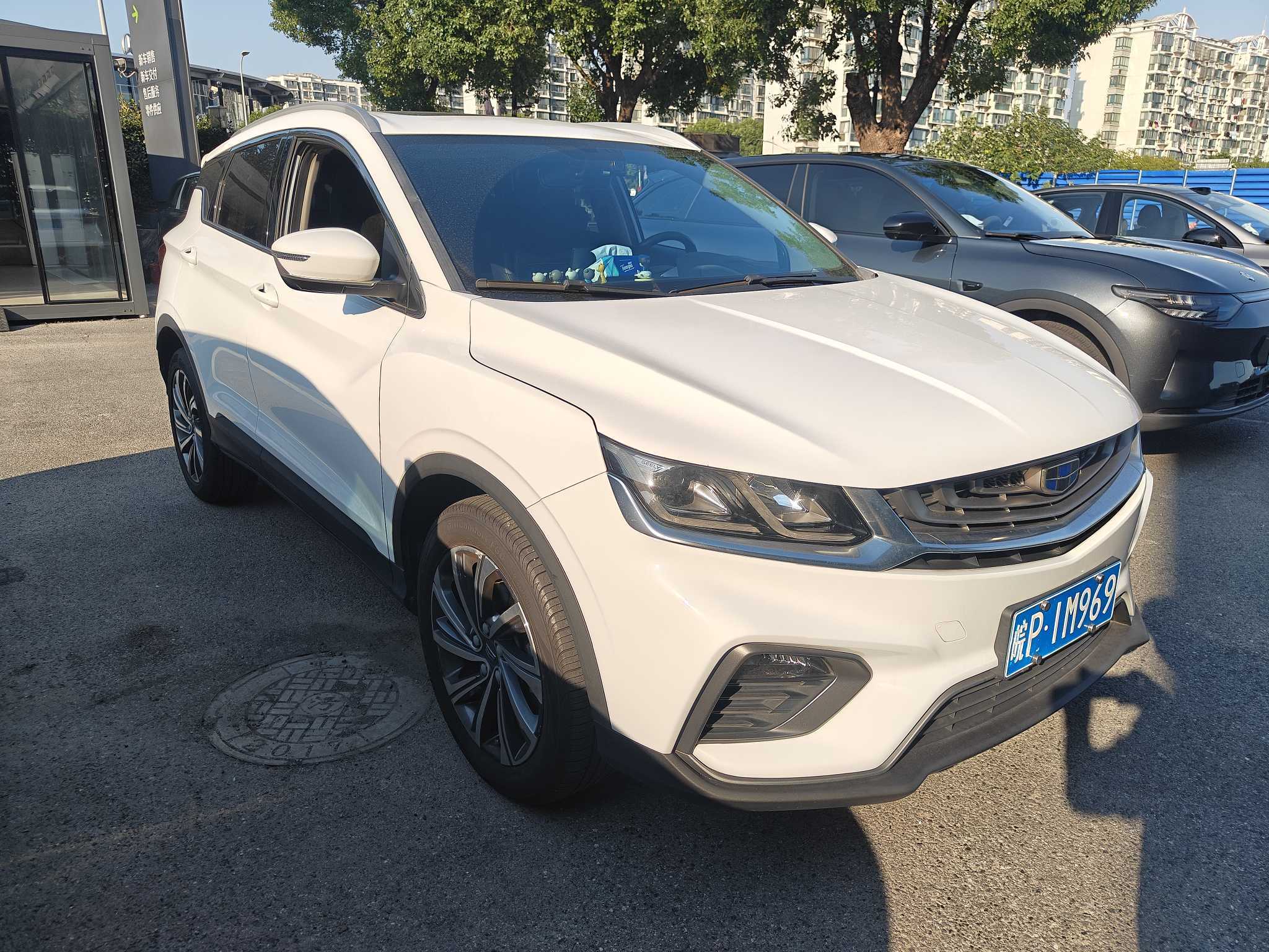 GEELY Coolray 2019 صورة سيارة #2