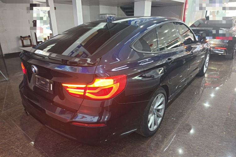 BMW 3 Series GT 2018 #7 BMW 3 Series GT 2018 car image #7