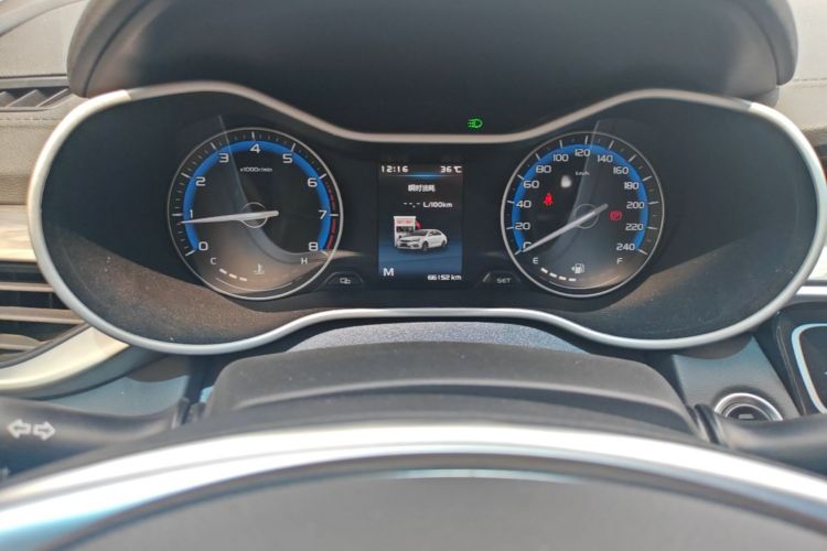2019 car image #13