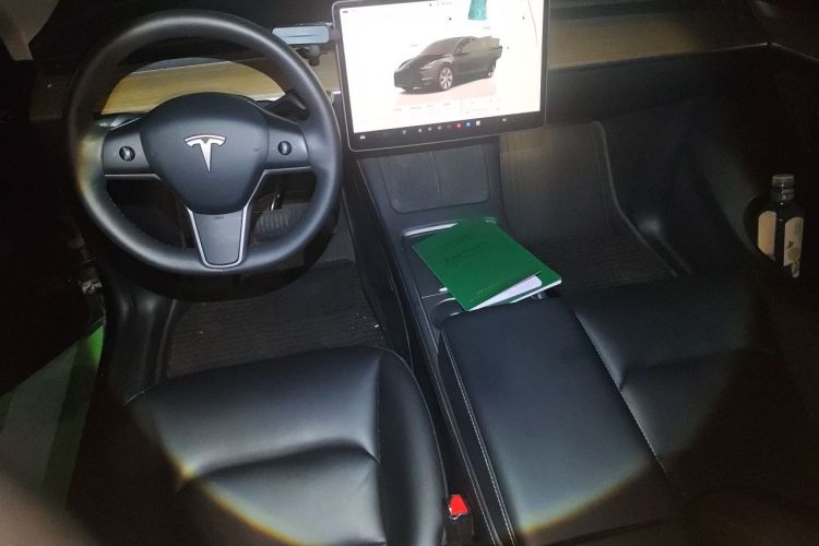 Tesla Model Y 2023 #12 Tesla Model Y 2023 car image #12