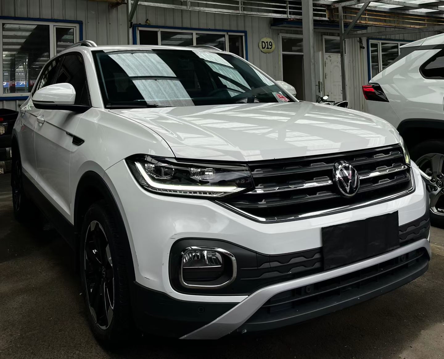 Volkswagen Tacqua 2021 car image #3