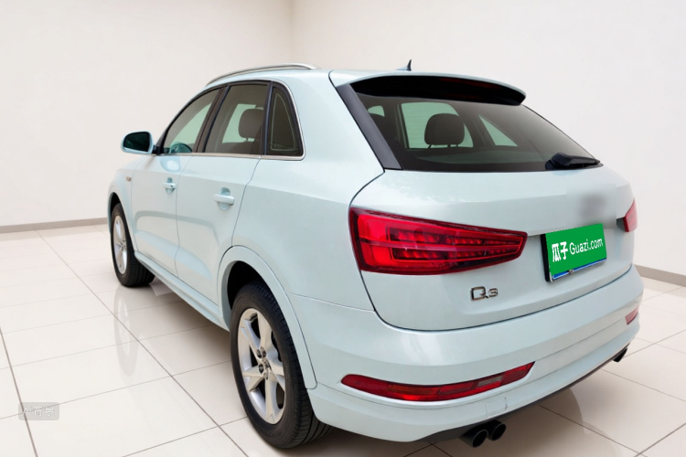 Audi Q3 2017 car image #5
