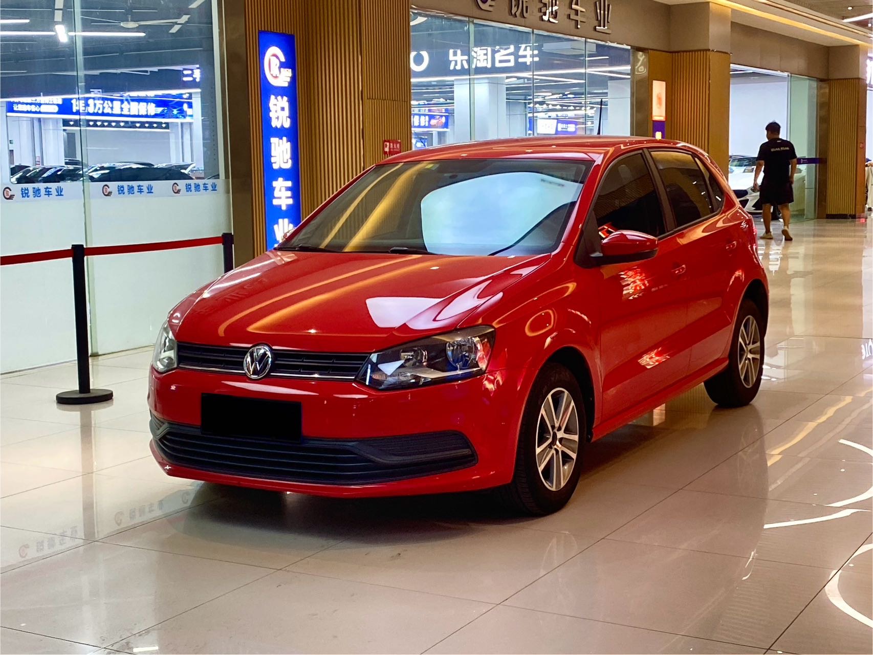 Volkswagen Polo 2017 car image 