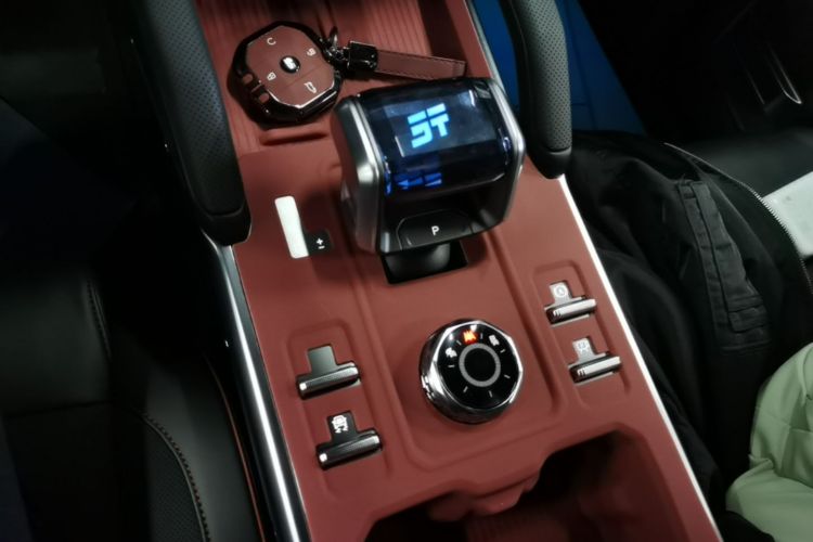 Jetour Traveller 2026 car image #14