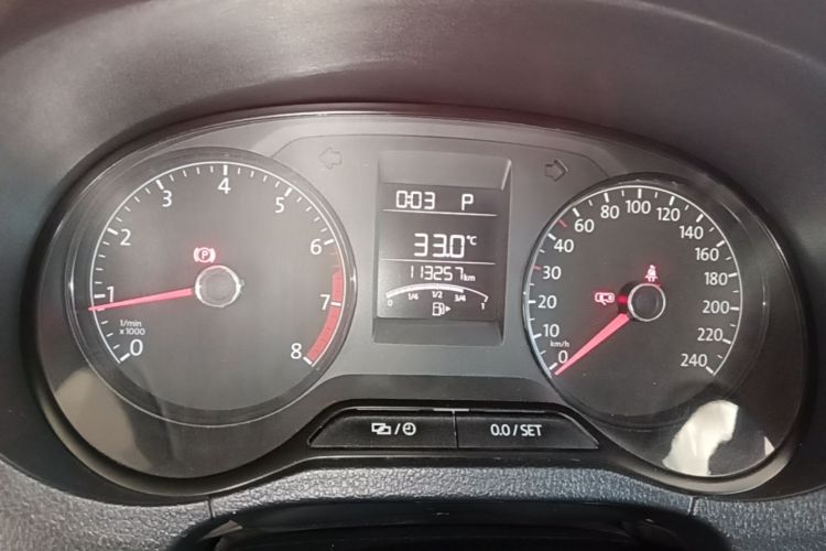 Volkswagen Polo 2018 car image #12