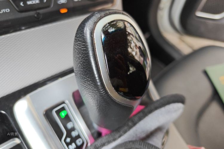 GEELY Emgrand GS 2018 car image #16