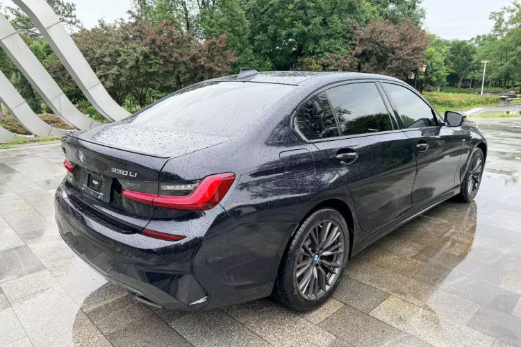 BMW 3 Series 2022 car image #7
