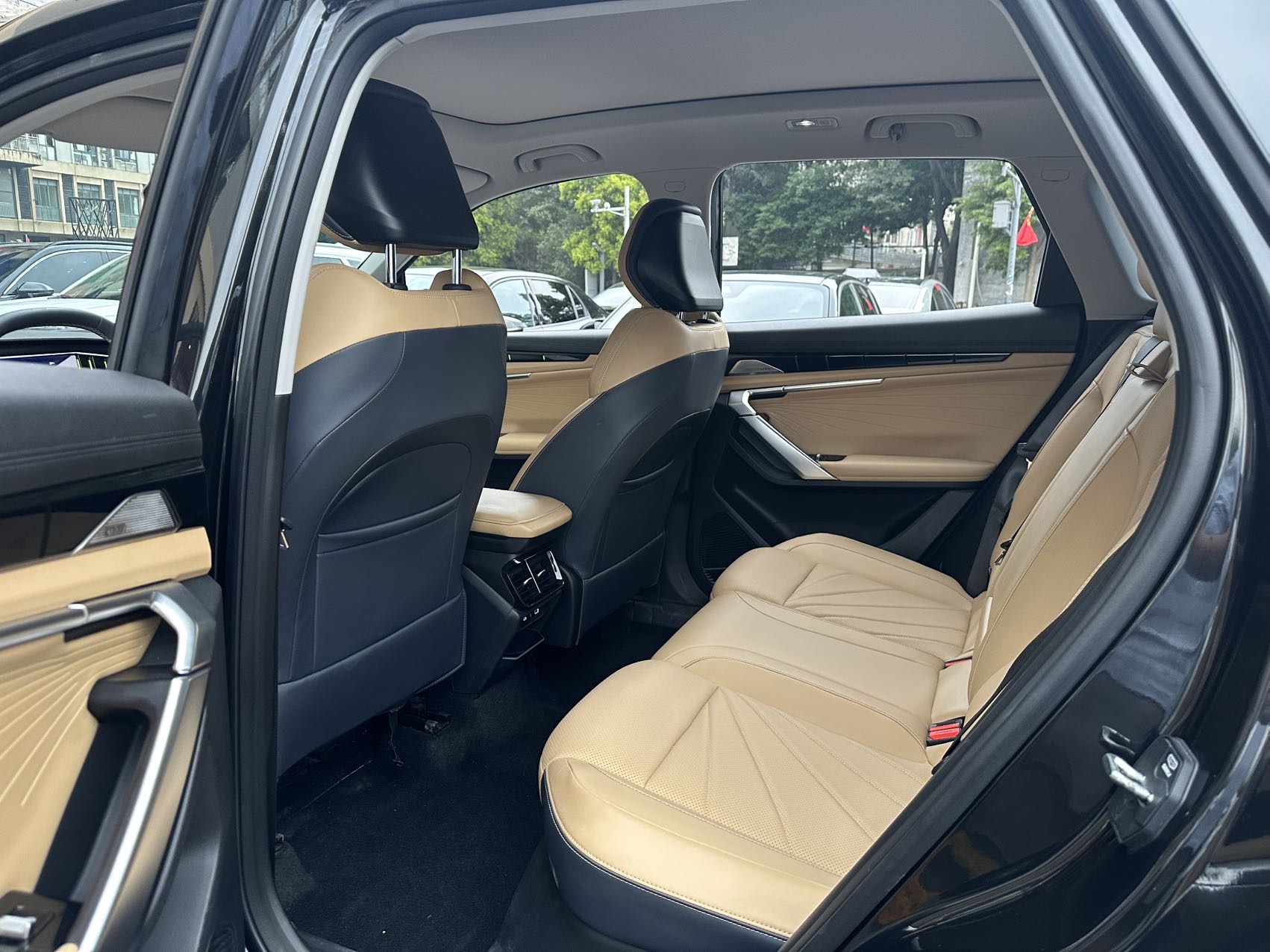 GEELY Boyue L 2023 #4 GEELY Boyue L 2023 car image #4