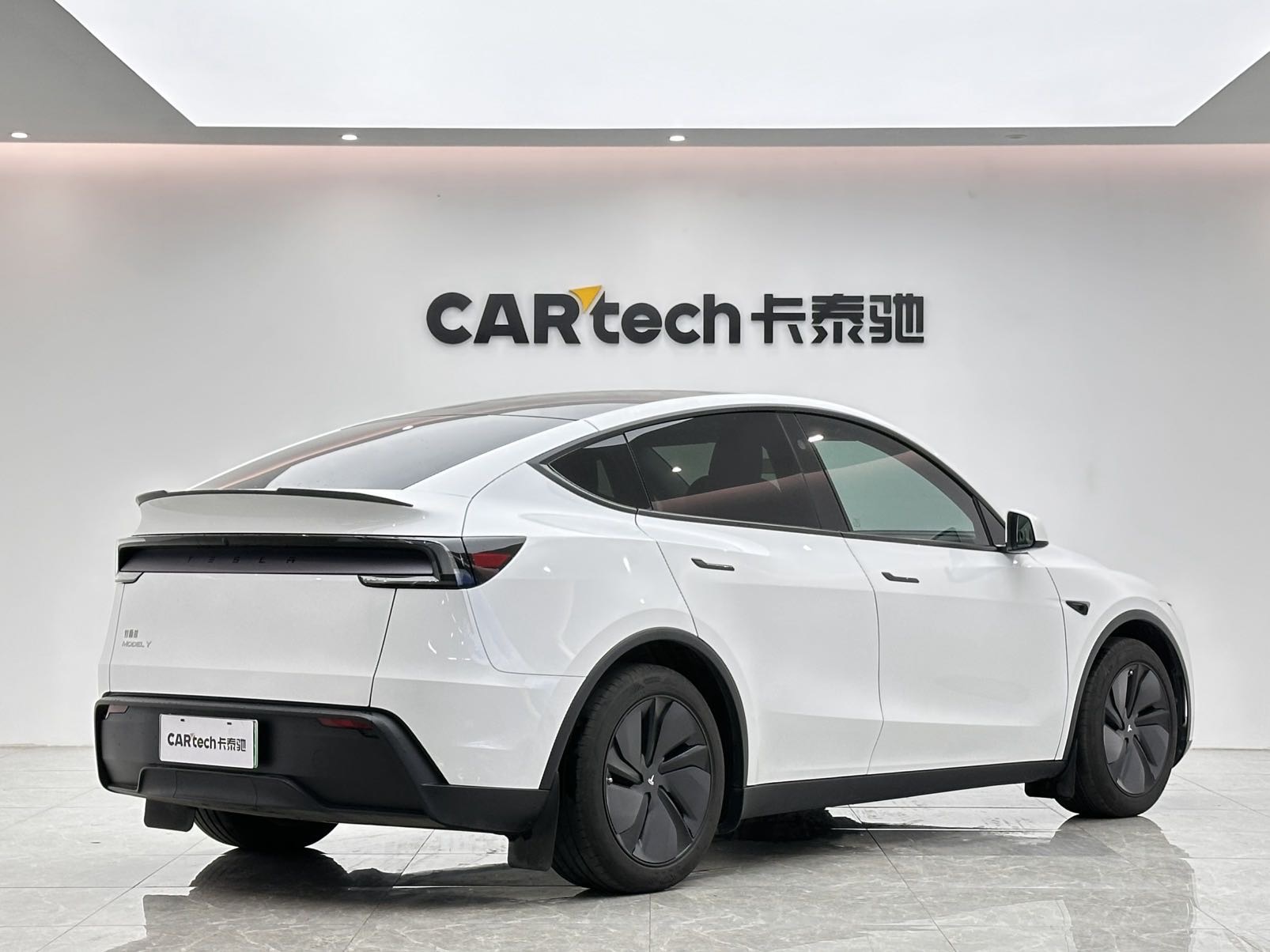 Tesla Model Y 2025 #6 Tesla Model Y 2025 imagen de coche #6