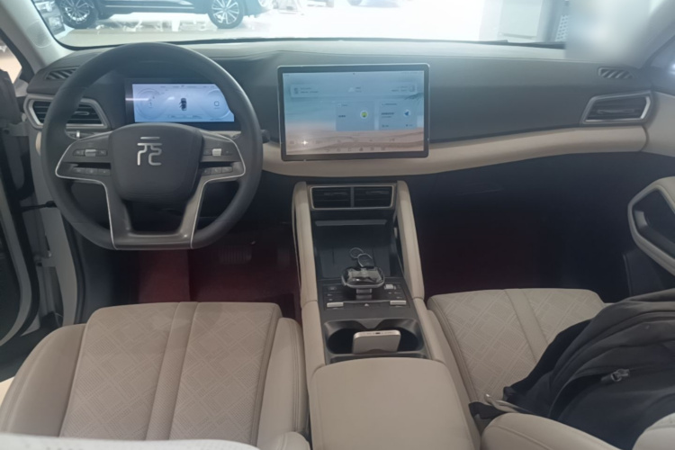 BYD YuanUP 2024 #10 BYD YuanUP 2024 car image #10