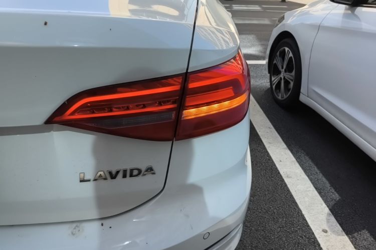Volkswagen Lavida 2019 #8 Volkswagen Lavida 2019 car image #8