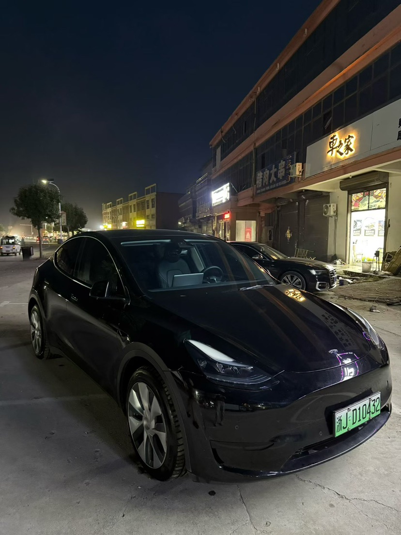 Tesla Model Y 2023 #4 Tesla Model Y 2023 immagine di auto #4