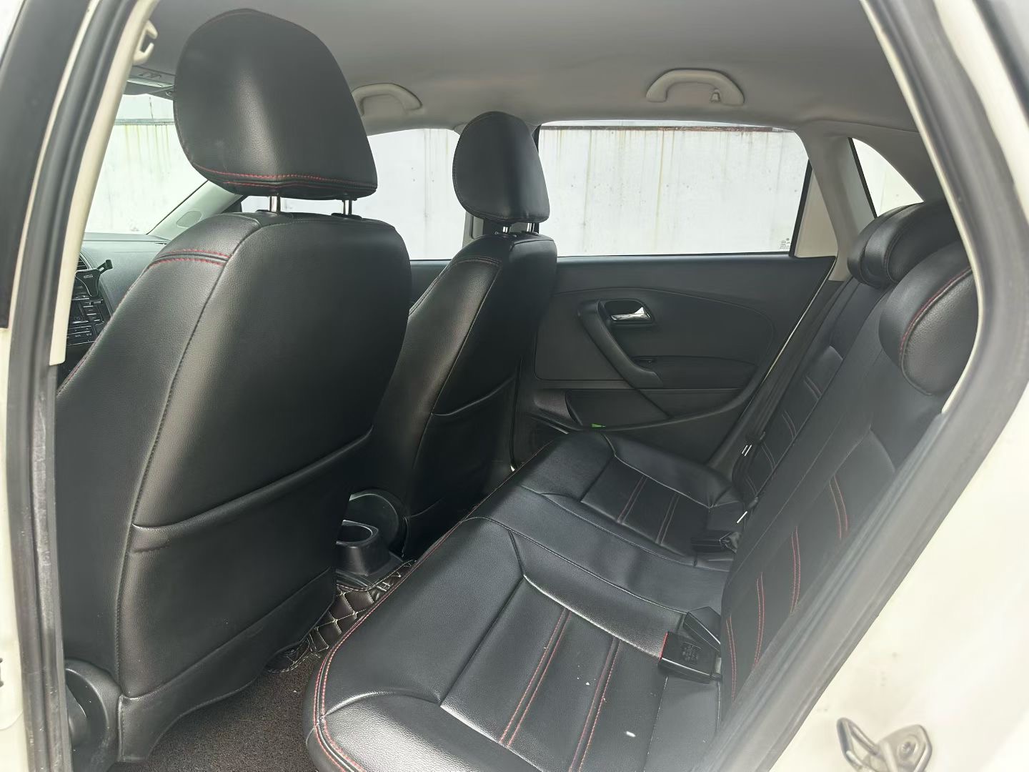Volkswagen Polo 2017 car image #6