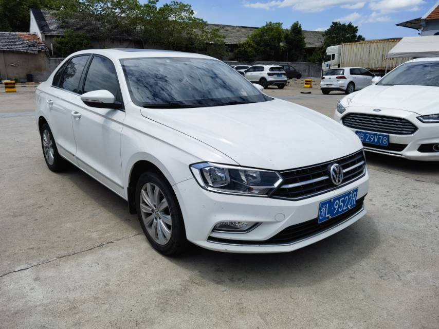Volkswagen Bora 2017 car image 