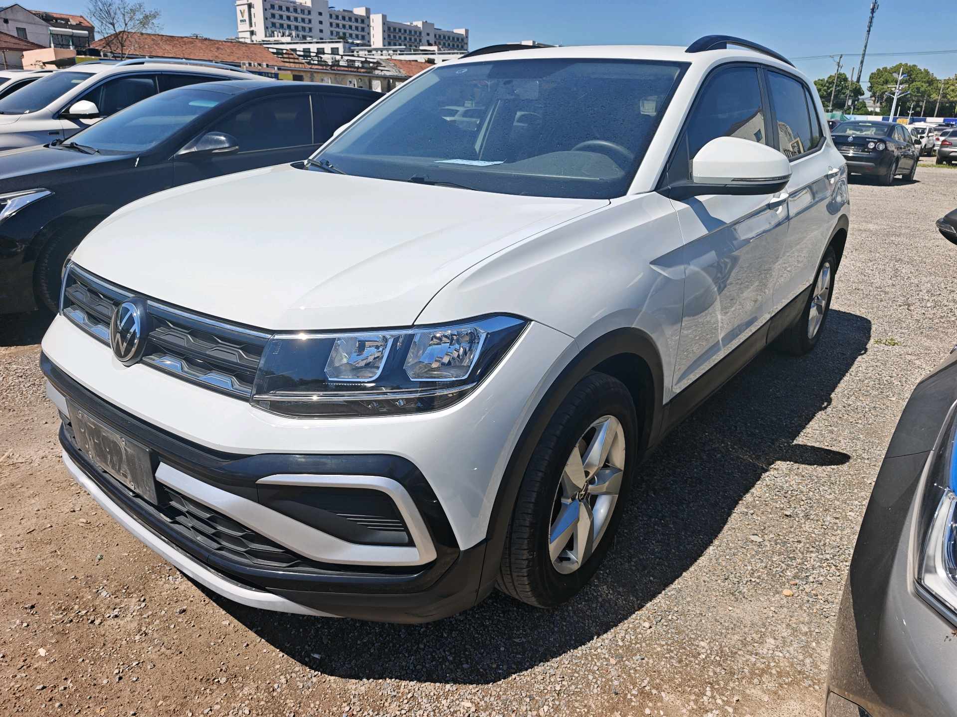 Volkswagen T-Cross 2024 car image 