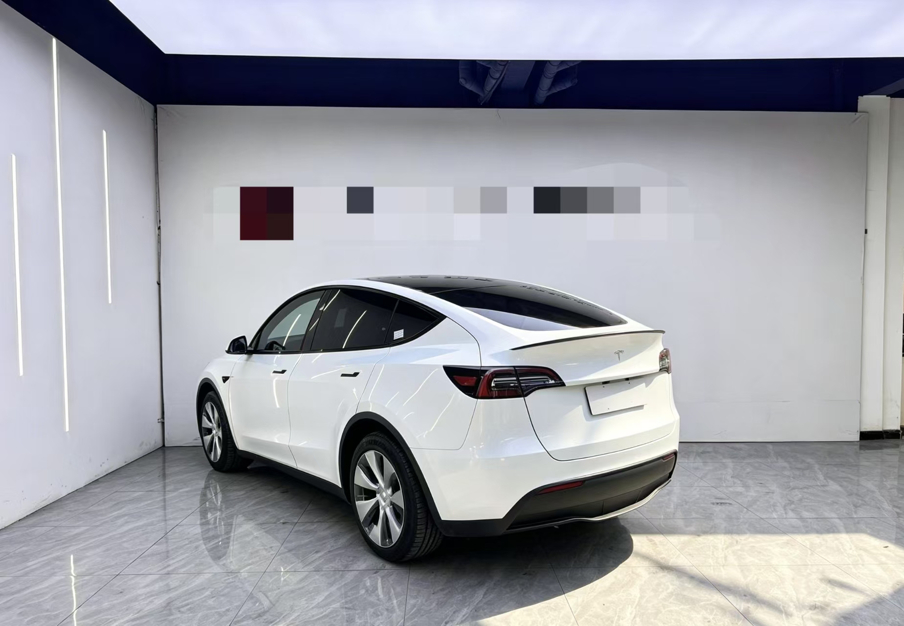 Tesla Model Y 2023 #5 Tesla Model Y 2023 car image #5