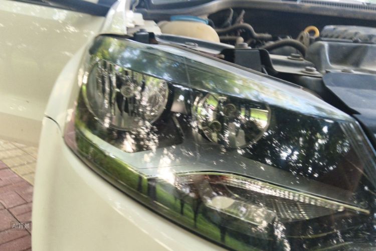 Volkswagen Polo 2015 car image #8