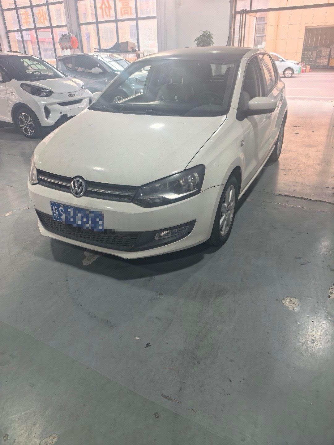 Volkswagen Polo 2013 Volkswagen Polo 2013 car image