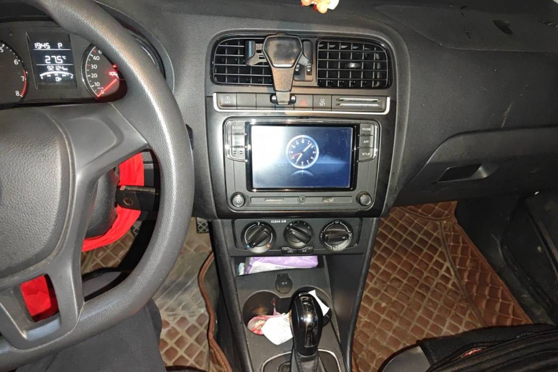 Volkswagen Polo 2019 car image #28