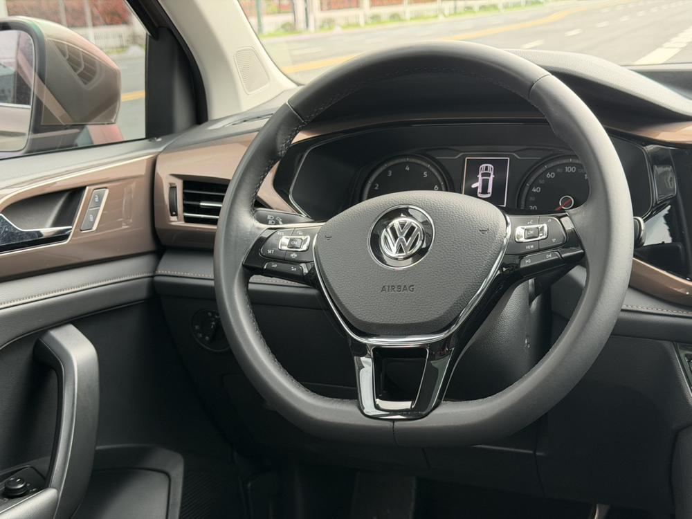 Volkswagen Tharu 2018 #11 Volkswagen Tharu 2018 car image #11