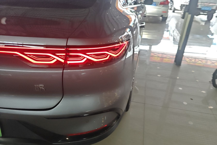 BYD Han 2022 car image #8