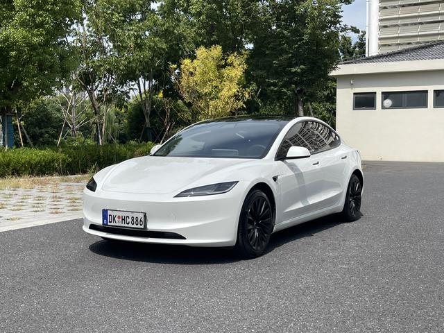 Tesla Model 3 2024 #13 Tesla Model 3 2024 car image #13
