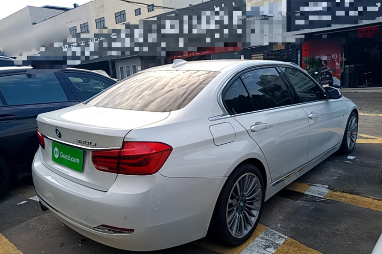 BMW 3 Series 2017 #7 BMW 3 Series 2017 car image #7