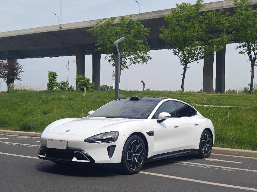 MI SU7 2025 car image 
