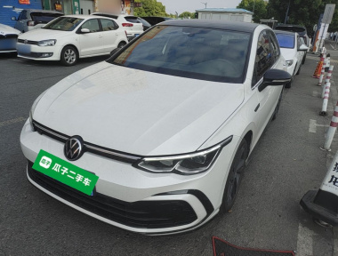 Volkswagen Golf 2024 car image 