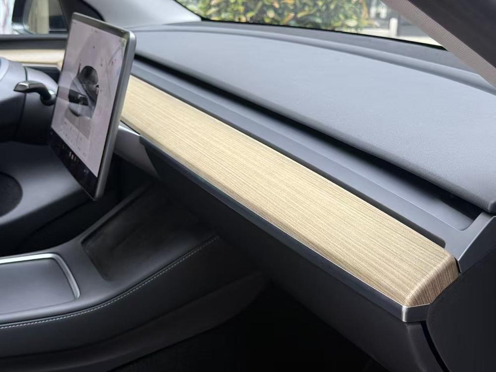 Tesla Model Y 2023 car image #10