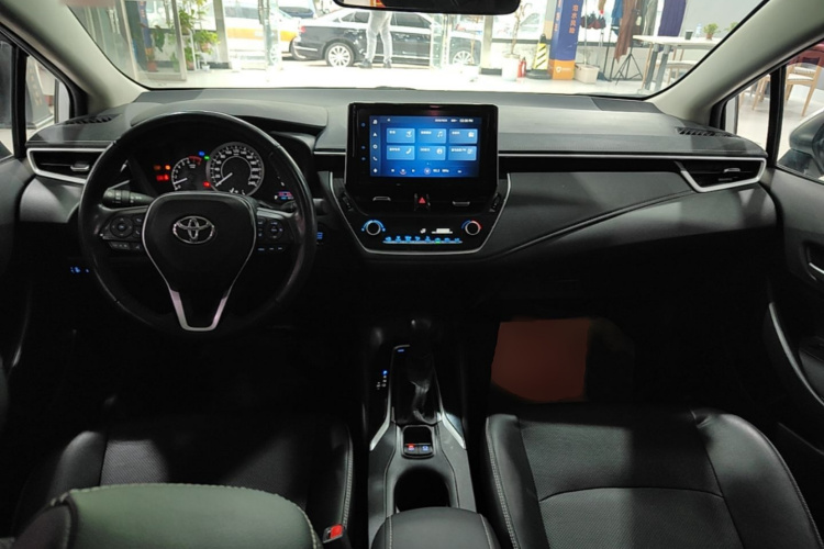 Toyota Corolla 2021 immagine di auto #10