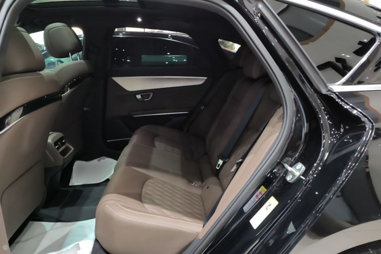 BYD Han 2023 car image #17