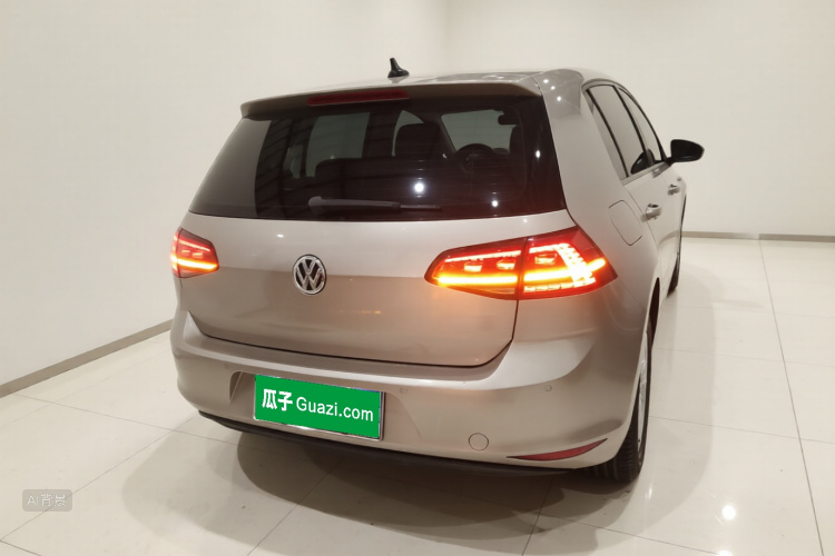 Volkswagen Golf 2016 car image #6