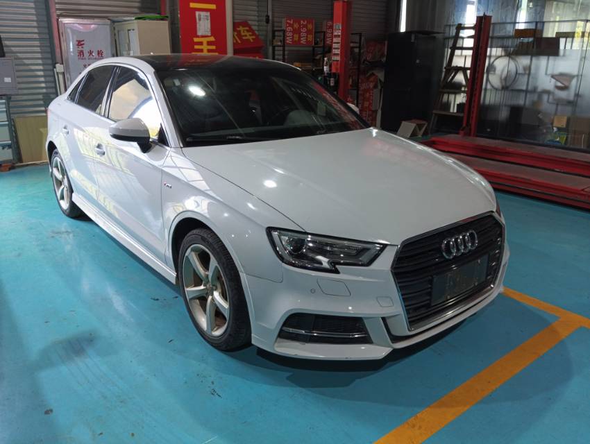 Audi A3 2017 car image #2