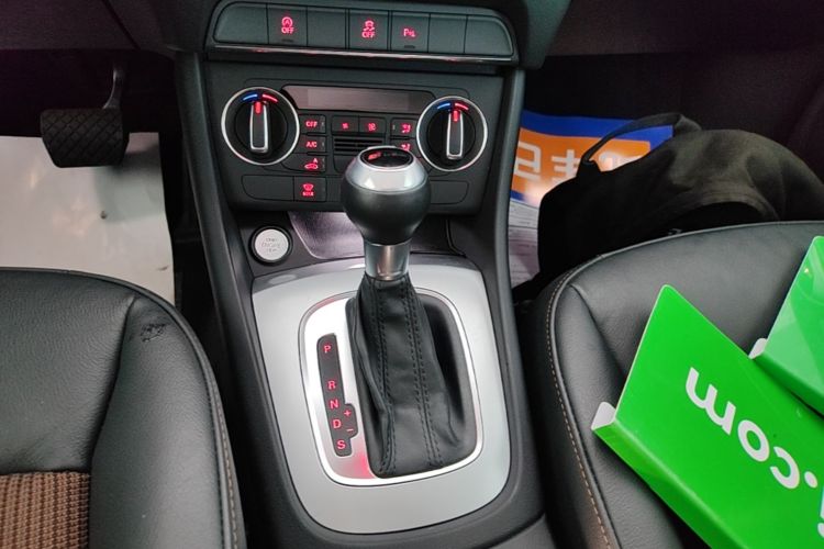 Audi Q3 2019 #14 Audi Q3 2019 car image #14