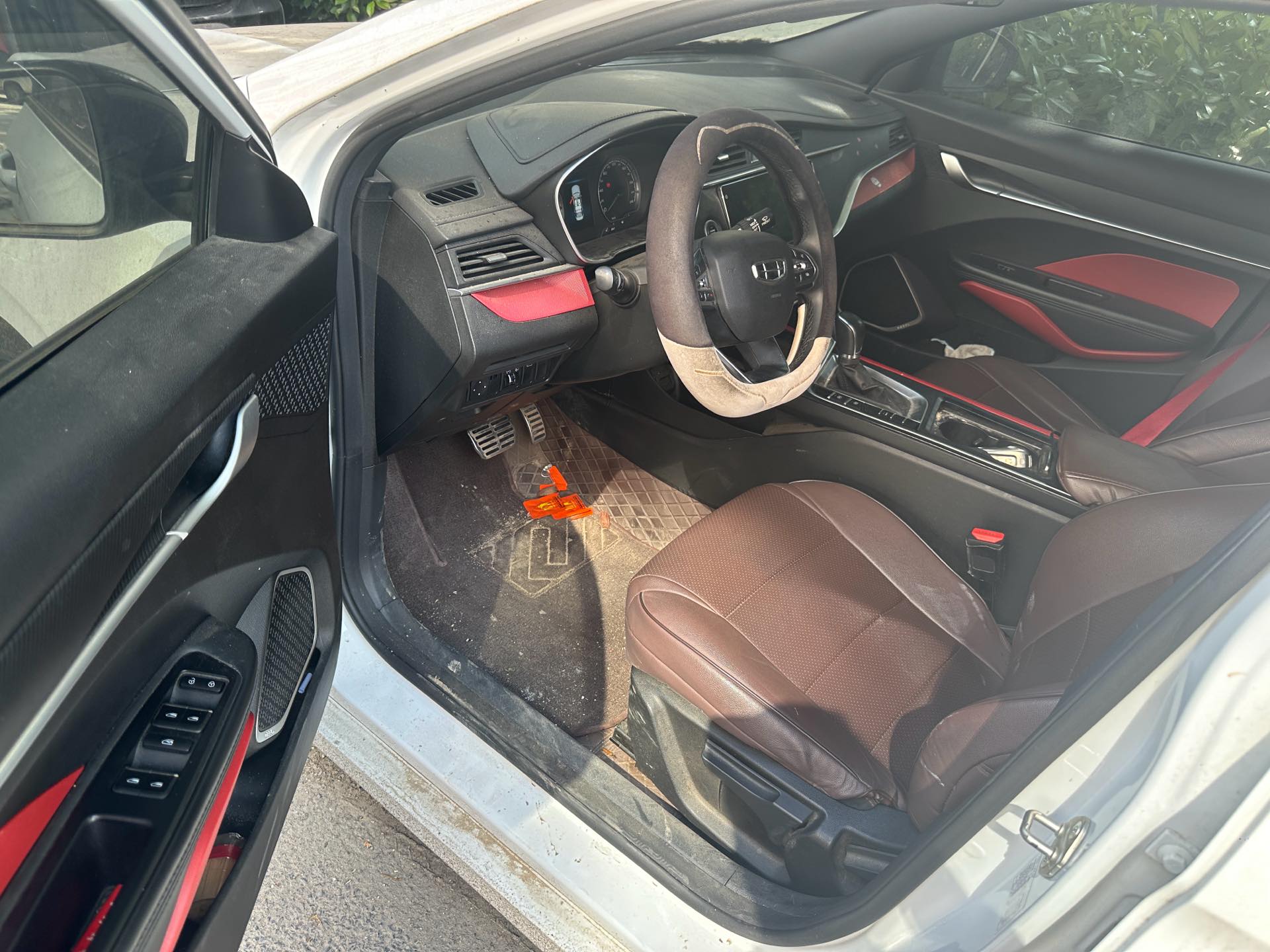 GEELY Binray 2022 car image #2