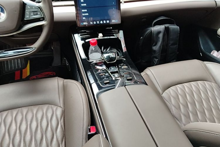 BYD Han 2023 car image #14