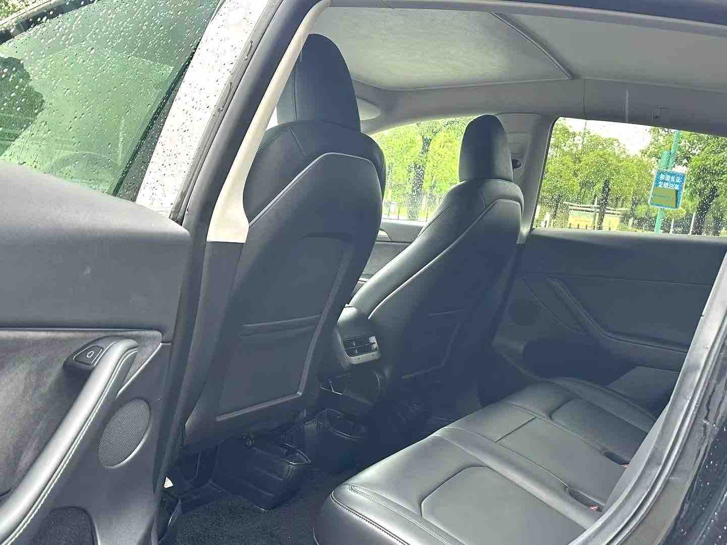 Tesla Model Y 2023 #6 Tesla Model Y 2023 car image #6