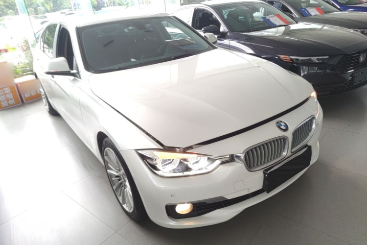 BMW 3 Series 2018 #4 BMW 3 Series 2018 car image #4