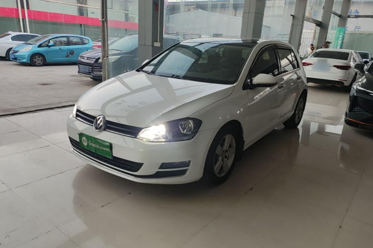 Volkswagen Golf 2015 car image #2