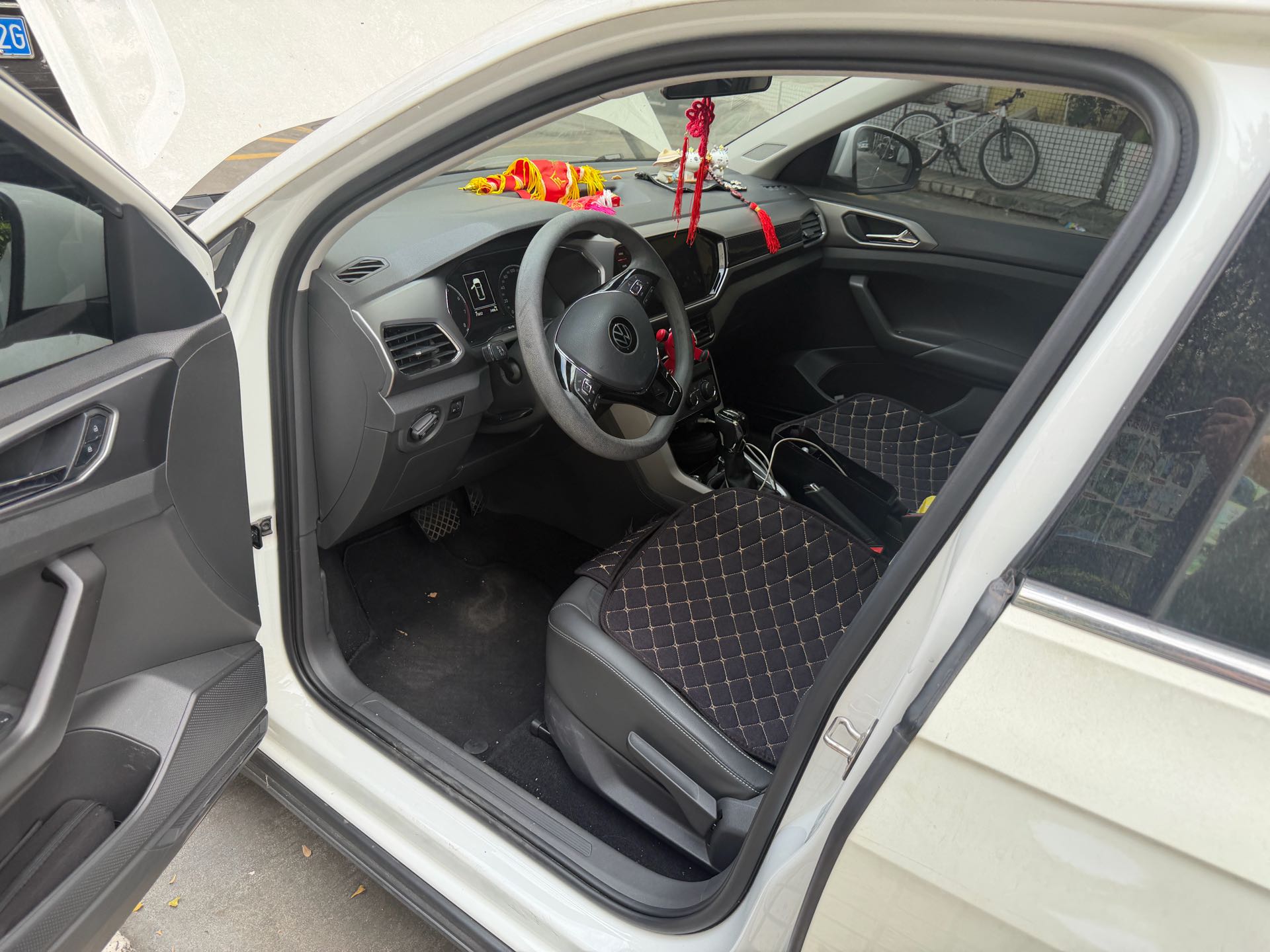 Volkswagen T-Cross 2021 #2 Volkswagen T-Cross 2021 صورة سيارة #2
