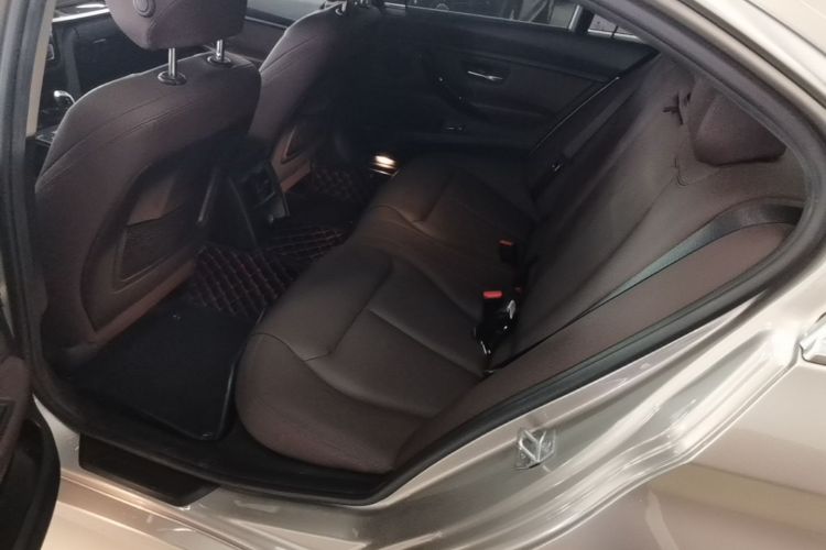 BMW 3 Series 2017 #17 BMW 3 Series 2017 car image #17