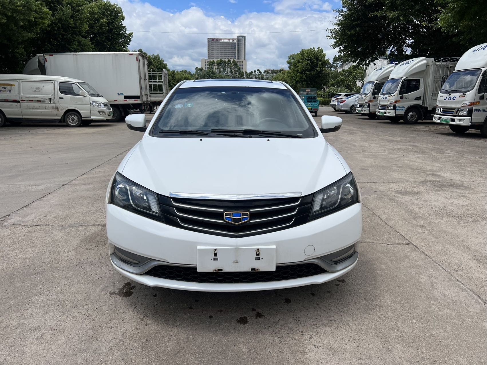 GEELY Emgrand 2015 #2 GEELY Emgrand 2015 car image #2