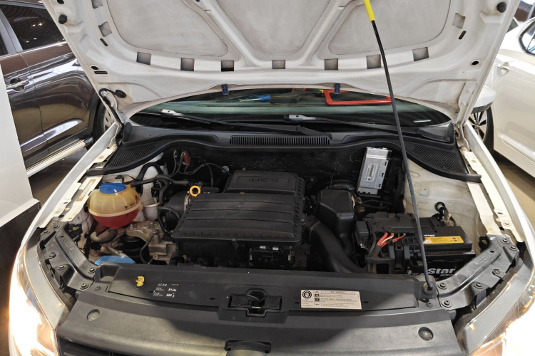 Volkswagen Polo 2015 imagem de carro #20