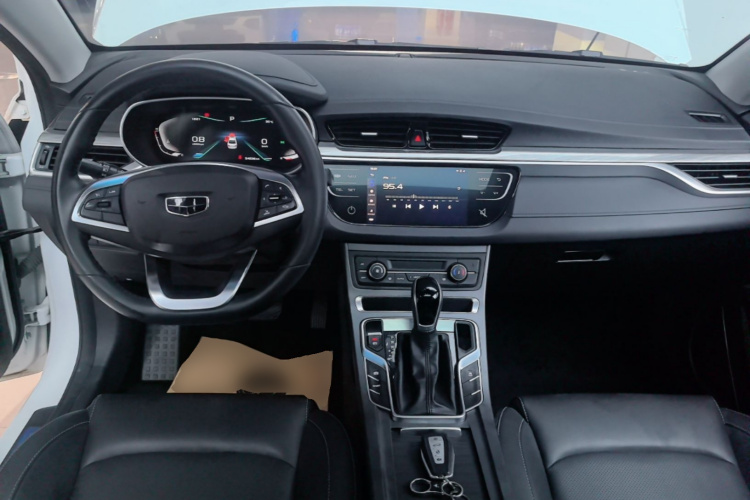 GEELY Emgrand 2019 #10 GEELY Emgrand 2019 car image #10